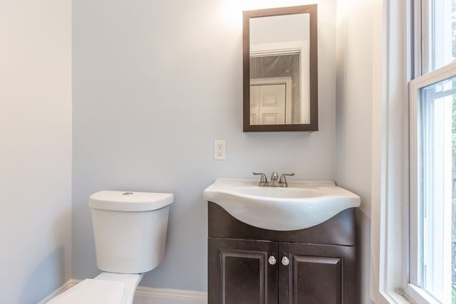 20 Newbury Street, Somerville, MA 02144