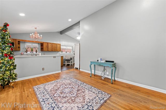 22500 Raymond Street, St. Clair Shores, MI 48082