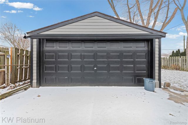 22500 Raymond Street, St. Clair Shores, MI 48082