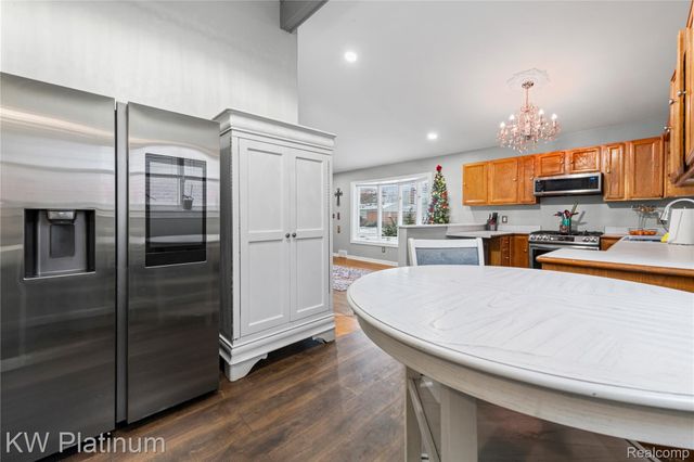 22500 Raymond Street, St. Clair Shores, MI 48082