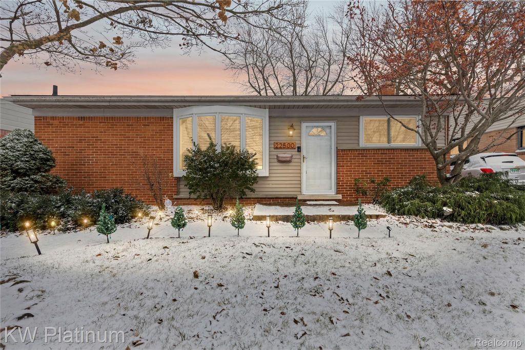 22500 Raymond Street, St. Clair Shores, MI 48082