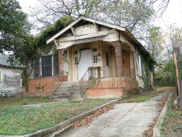 1221 crockett, San Antonio, TX 78202