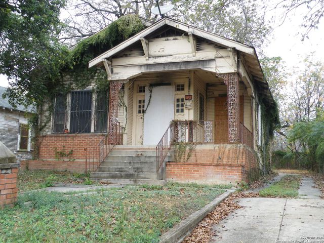 1221 crockett, San Antonio, TX 78202