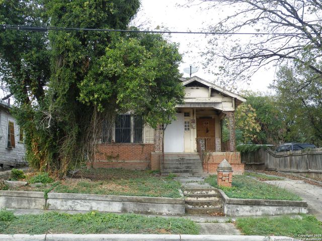 1221 crockett, San Antonio, TX 78202