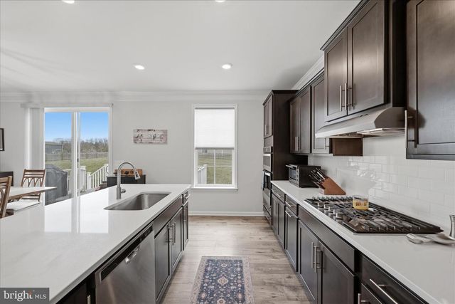 21 SAND BUNKER CT, Front Royal, VA 22630