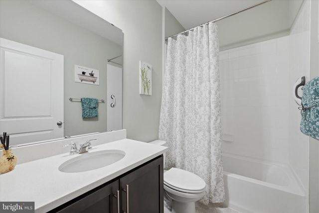 21 SAND BUNKER CT, Front Royal, VA 22630