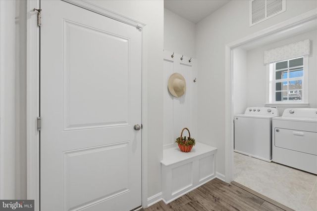 21 SAND BUNKER CT, Front Royal, VA 22630