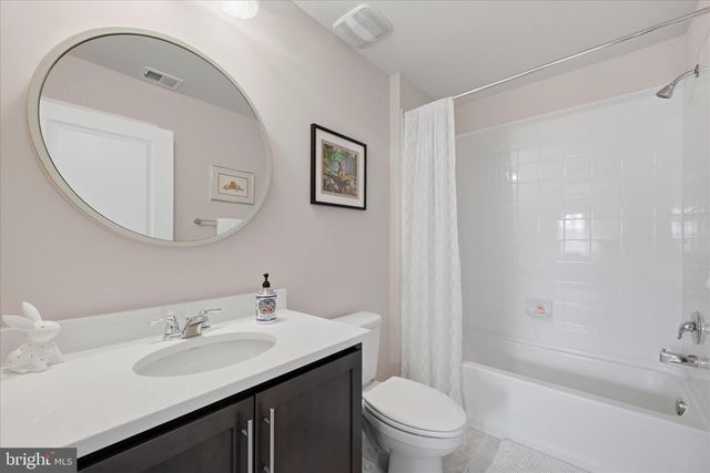 21 SAND BUNKER CT, Front Royal, VA 22630
