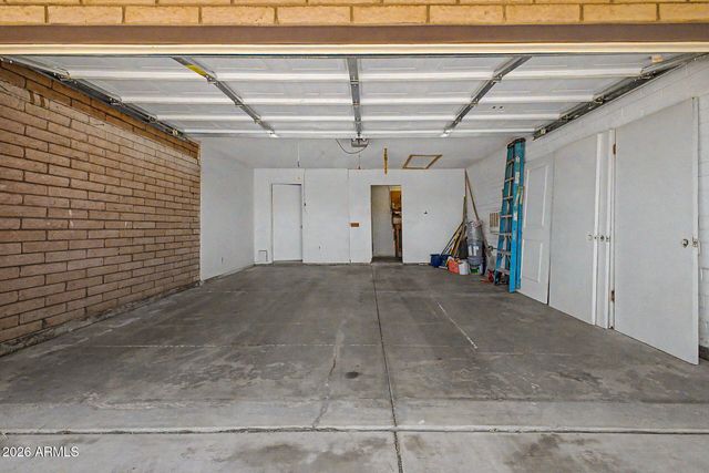 4557 W COLUMBINE Drive, Glendale, AZ 85304