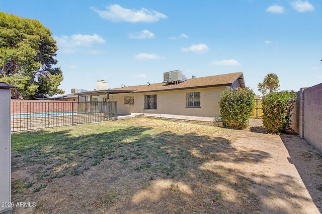 4557 W COLUMBINE Drive, Glendale, AZ 85304