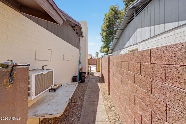 4557 W COLUMBINE Drive, Glendale, AZ 85304