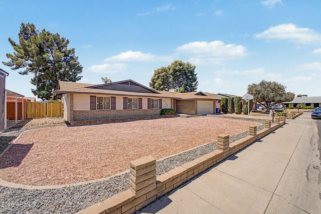 4557 W COLUMBINE Drive, Glendale, AZ 85304