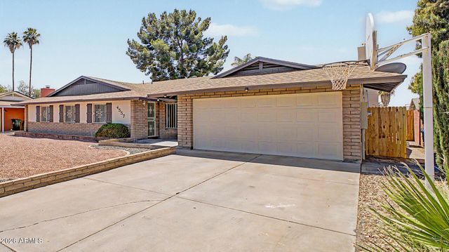 4557 W COLUMBINE Drive, Glendale, AZ 85304