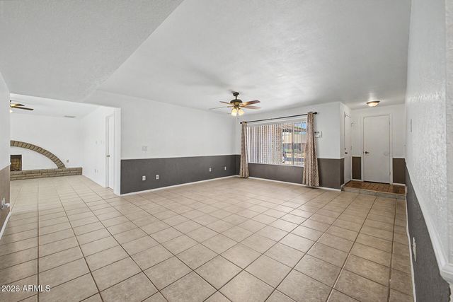 4557 W COLUMBINE Drive, Glendale, AZ 85304