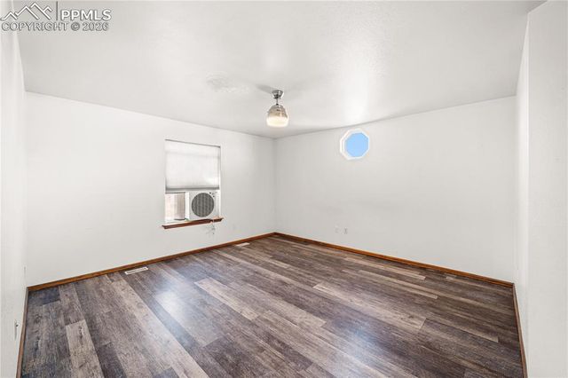 441 S Oak Creek Drive, Pueblo, CO 81007