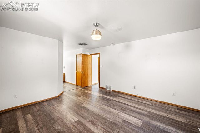 441 S Oak Creek Drive, Pueblo, CO 81007