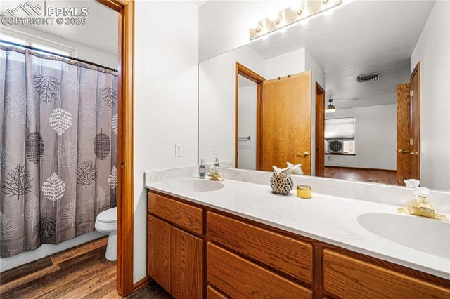 441 S Oak Creek Drive, Pueblo, CO 81007