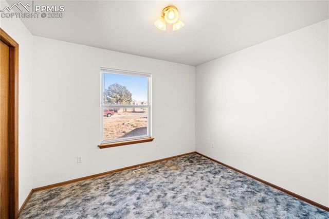 441 S Oak Creek Drive, Pueblo, CO 81007