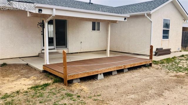 441 S Oak Creek Drive, Pueblo, CO 81007