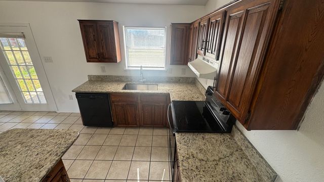 2406 Villanova Street, Arlington, TX 76018