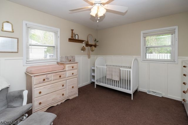 27 E Shore Trl, Hardyston Twp., NJ 07460