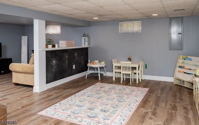 27 E Shore Trl, Hardyston Twp., NJ 07460