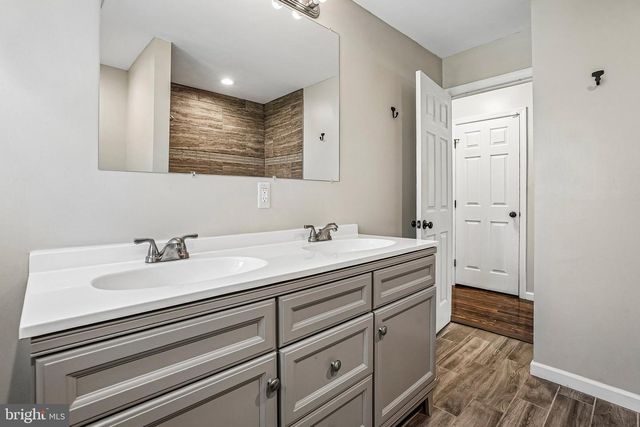 421 PROSSER AVE, Williamstown, NJ 08094