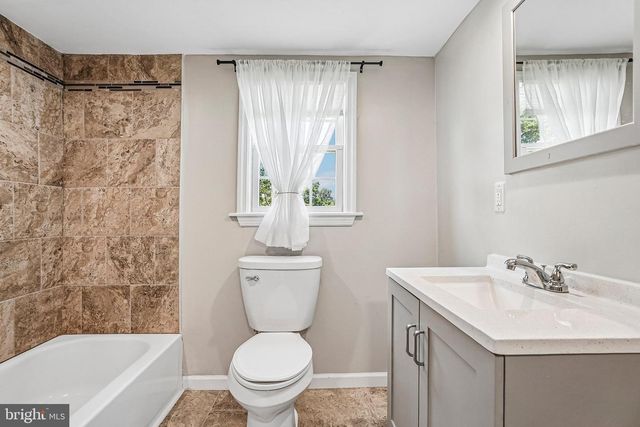 421 PROSSER AVE, Williamstown, NJ 08094