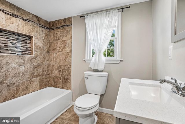 421 PROSSER AVE, Williamstown, NJ 08094