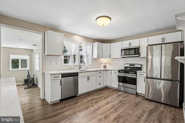 421 PROSSER AVE, Williamstown, NJ 08094