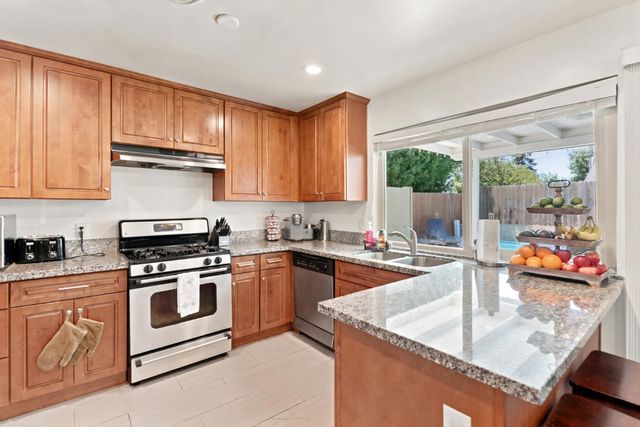 1191 Syracuse Way, Sacramento, CA 95833