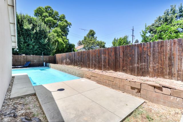 1191 Syracuse Way, Sacramento, CA 95833