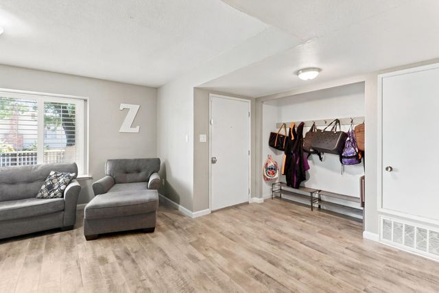 1191 Syracuse Way, Sacramento, CA 95833