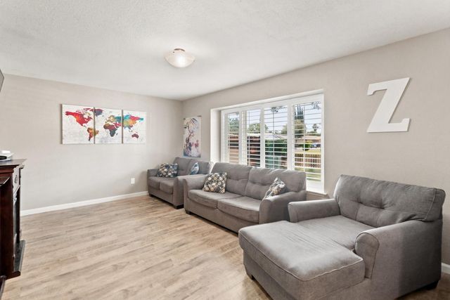 1191 Syracuse Way, Sacramento, CA 95833