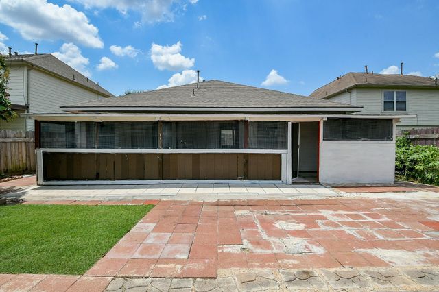 5818 Turmeric Drive, Baytown, TX 77521