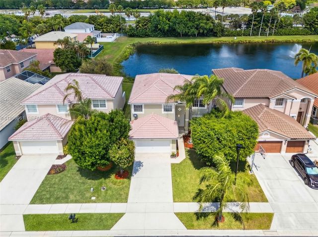 9535 Fox Trot Ln, Boca Raton, FL 33496