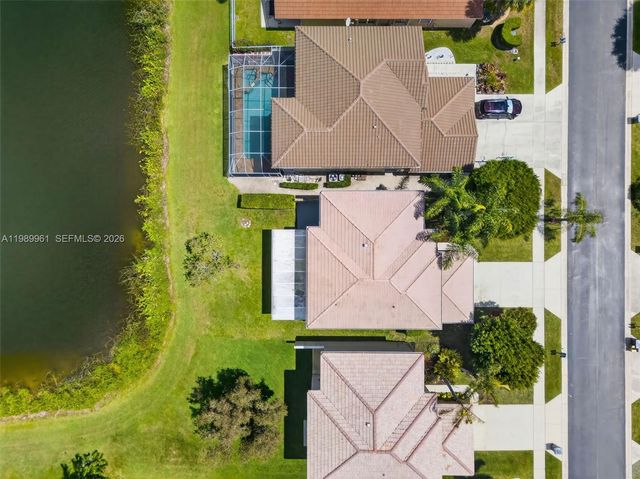 9535 Fox Trot Ln, Boca Raton, FL 33496