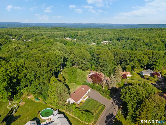 12 Meadow Lane, Prospect, CT 06712