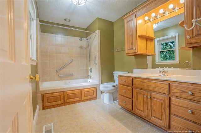 1315 Yaupon Drive, Eastover, NC 28312