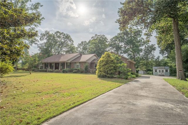 1315 Yaupon Drive, Eastover, NC 28312