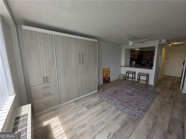 2479 Peachtree Road NE 809, Atlanta, GA 30305