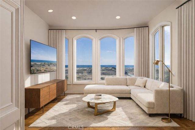 1201 E Balboa, Newport Beach, CA 92661