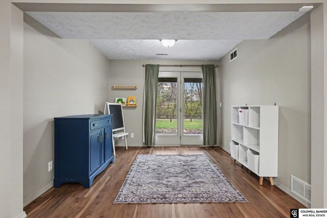 2104 N 143 Avenue, Omaha, NE 68164