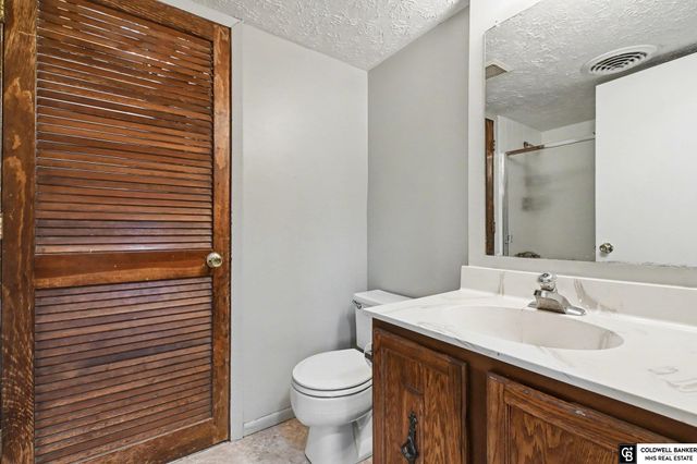 2104 N 143 Avenue, Omaha, NE 68164