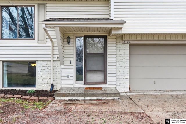 2104 N 143 Avenue, Omaha, NE 68164