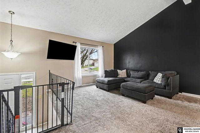 2104 N 143 Avenue, Omaha, NE 68164