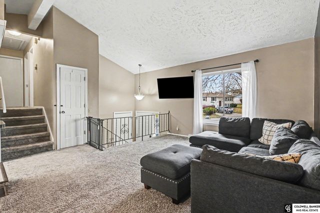 2104 N 143 Avenue, Omaha, NE 68164