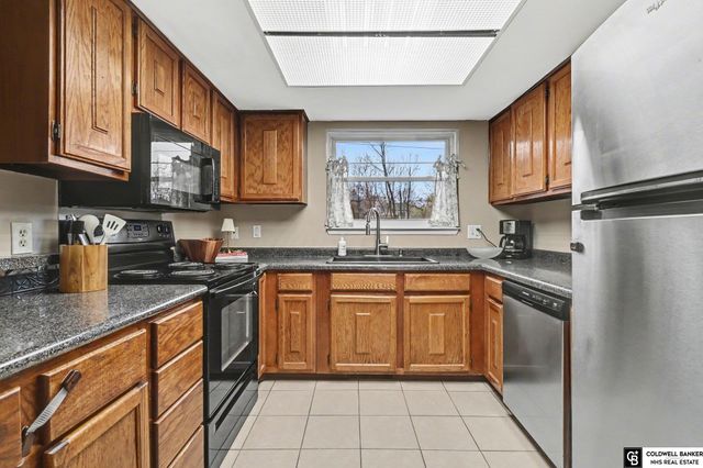 2104 N 143 Avenue, Omaha, NE 68164