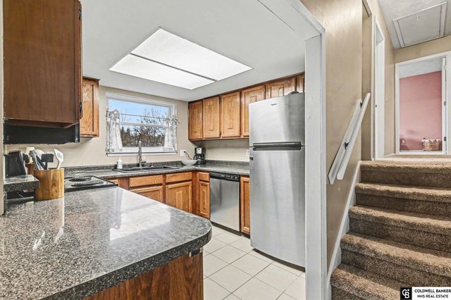 2104 N 143 Avenue, Omaha, NE 68164