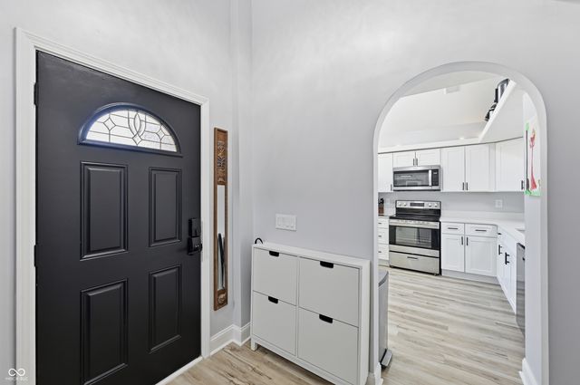 6471 Hunters Green Place, Indianapolis, IN 46278